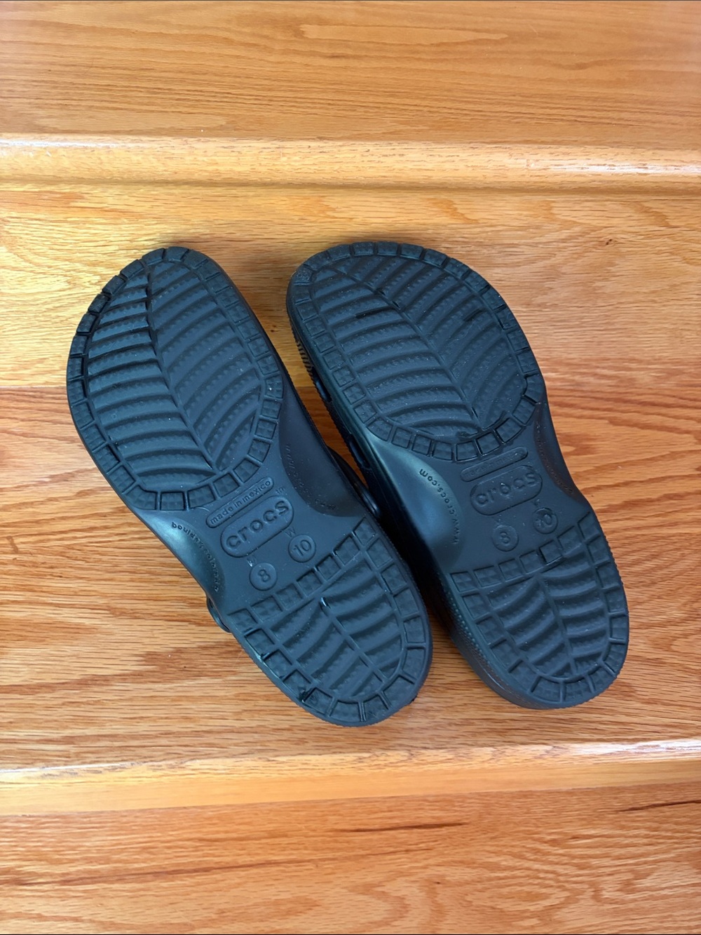 Like New Black Crocs M8 W10 - Picture 3 of 4